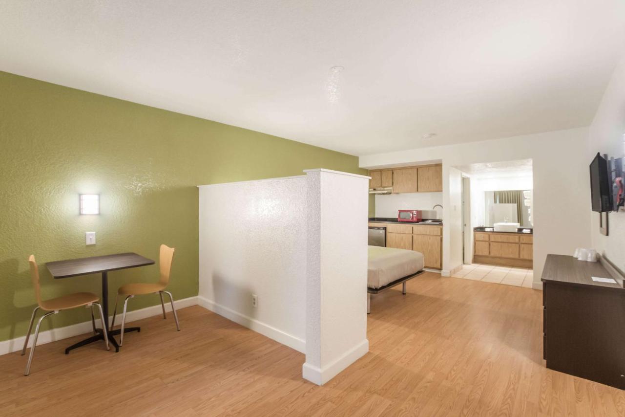 Motel 6 ヘメット エクステリア 写真