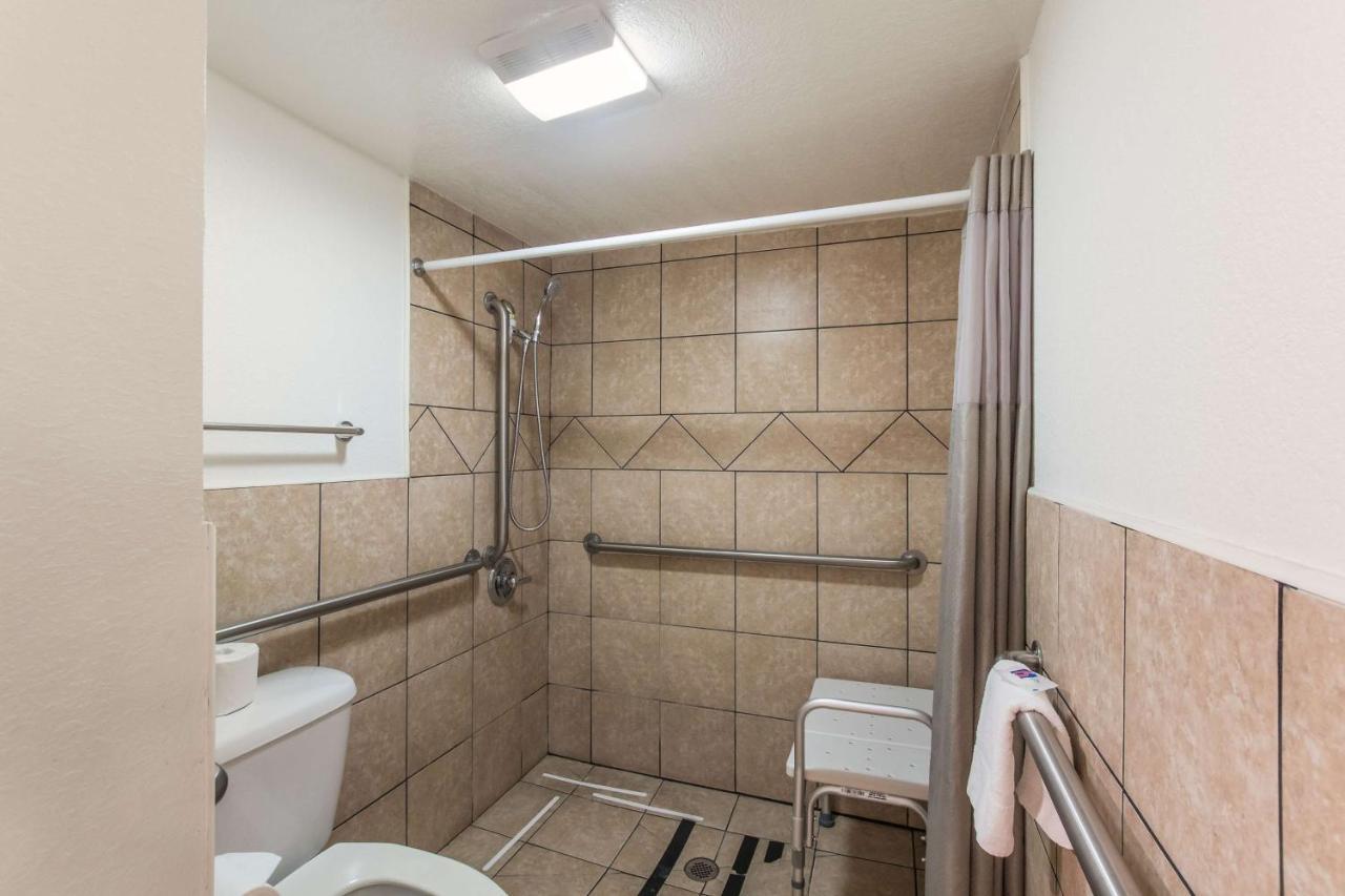 Motel 6 ヘメット エクステリア 写真